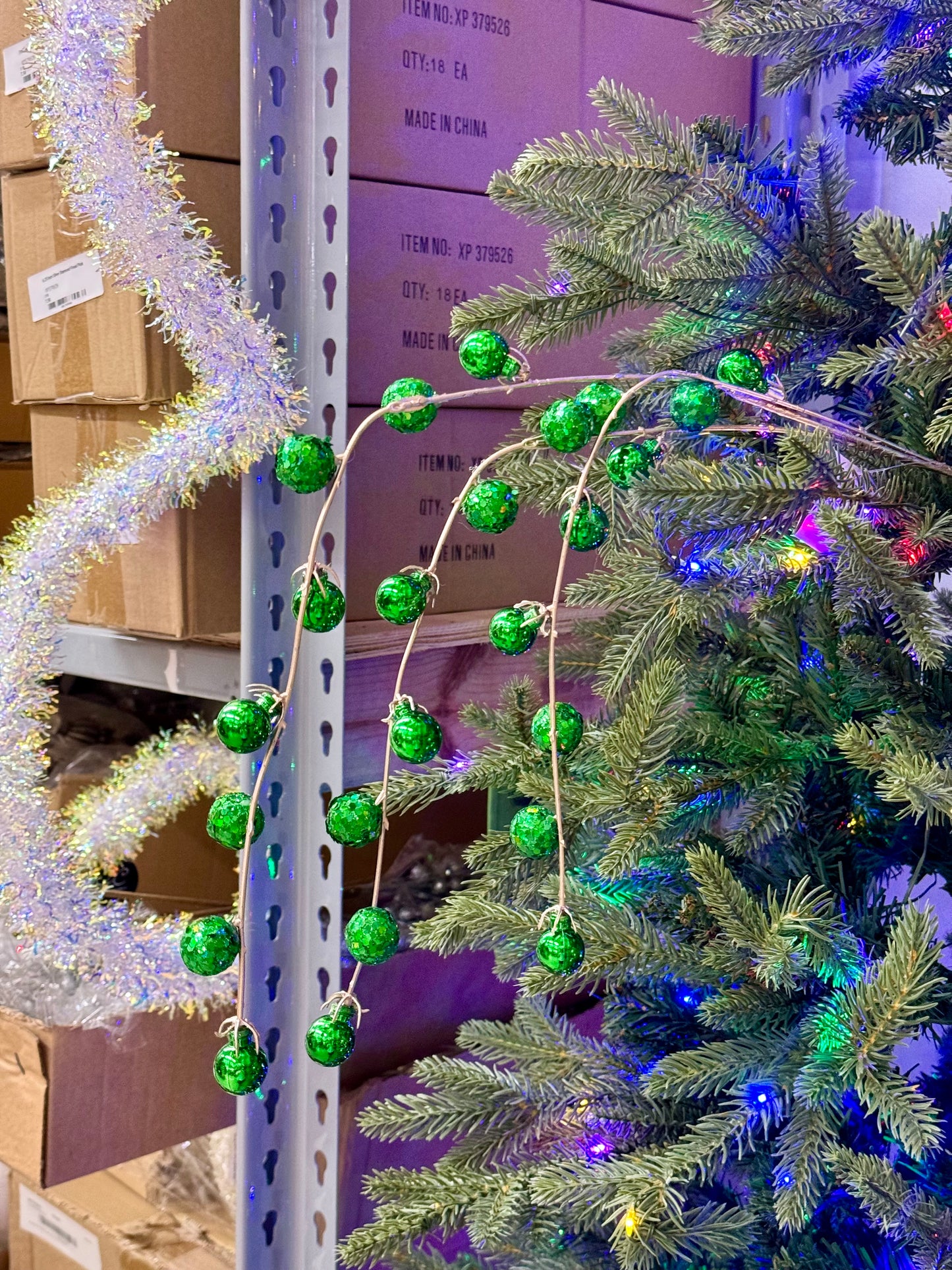 35.5 Inch Green Hanging Ball Spray