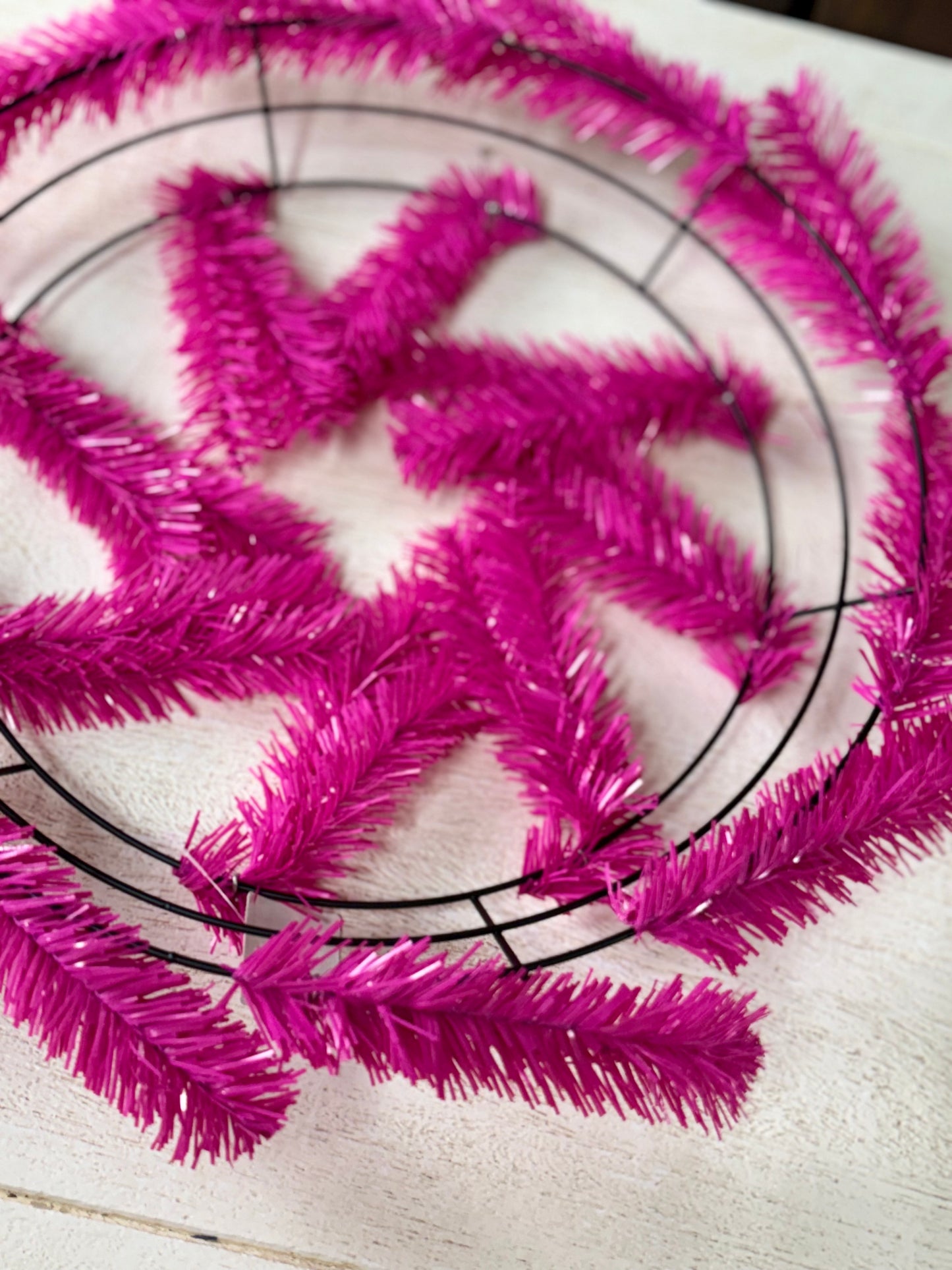 15 Inch Wire, 25 Inch Oad Hot Pink Work Wreath