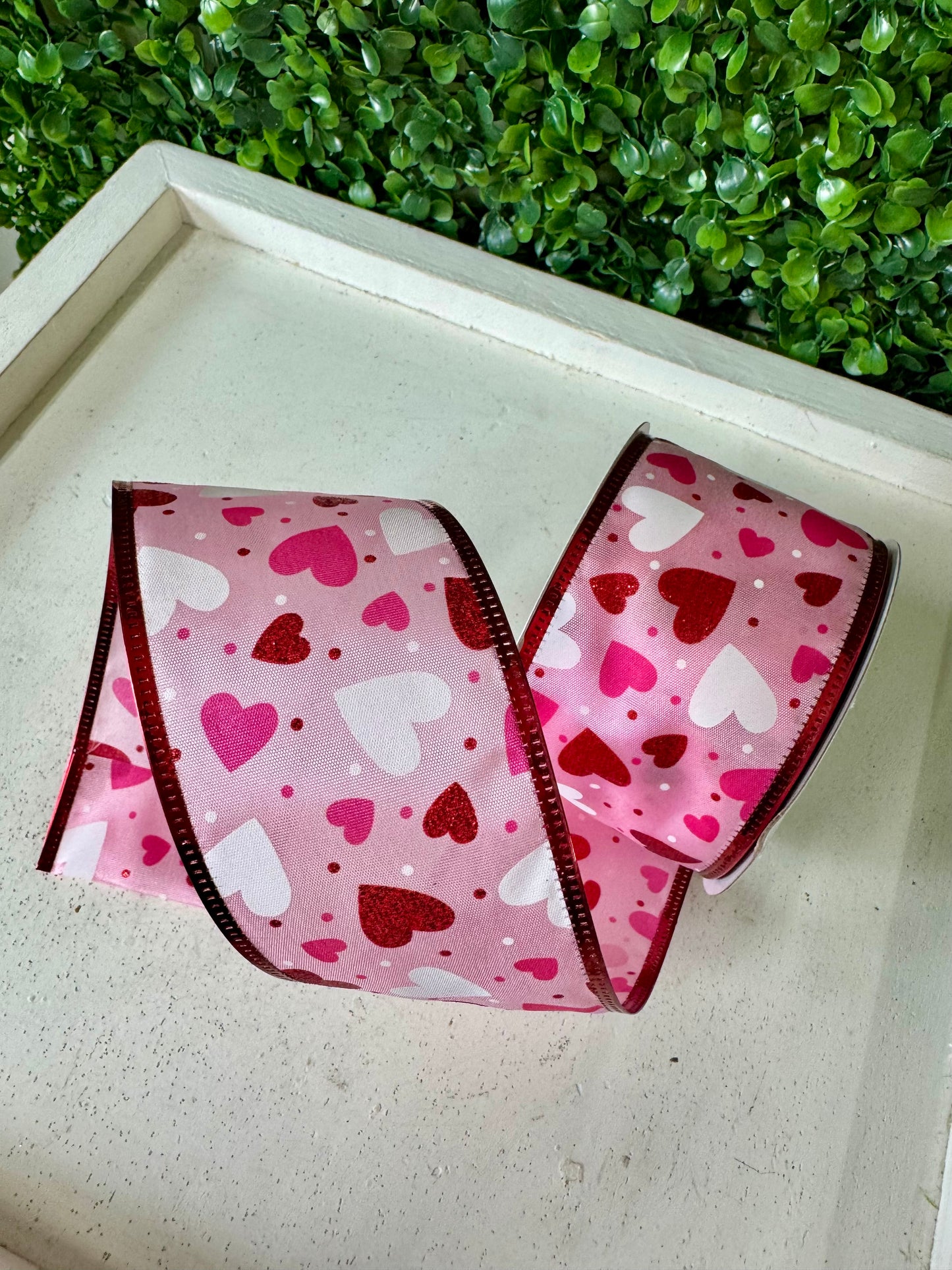 2.5 Inch By 10 Yard Heart Glitter Pink Background Ribbon