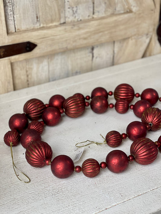6 Foot Antique Wash Red Mixed Ball Garland
