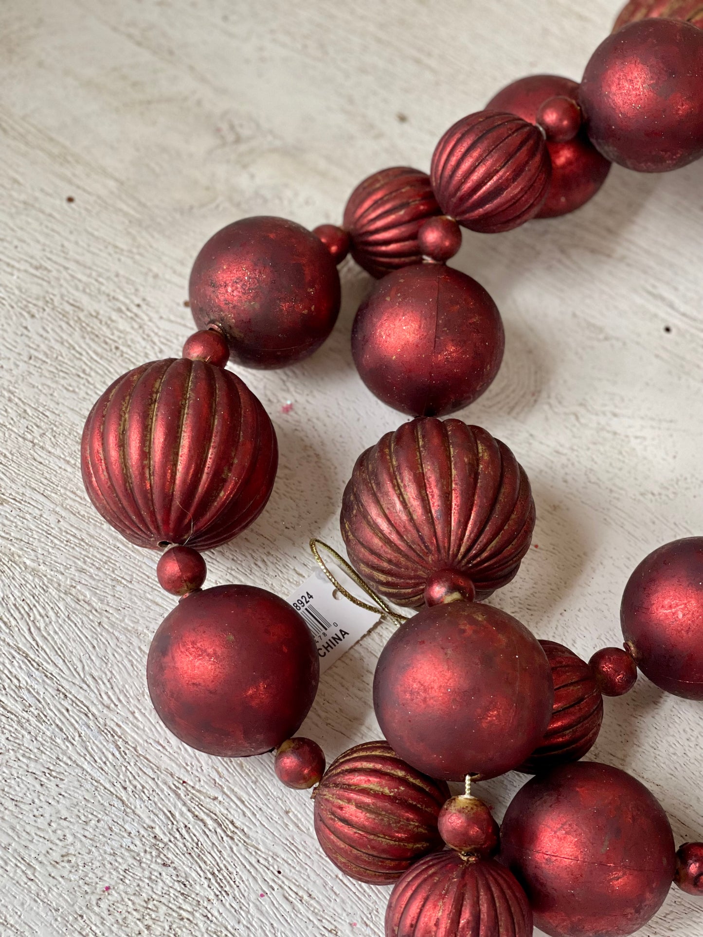 6 Foot Antique Wash Red Mixed Ball Garland