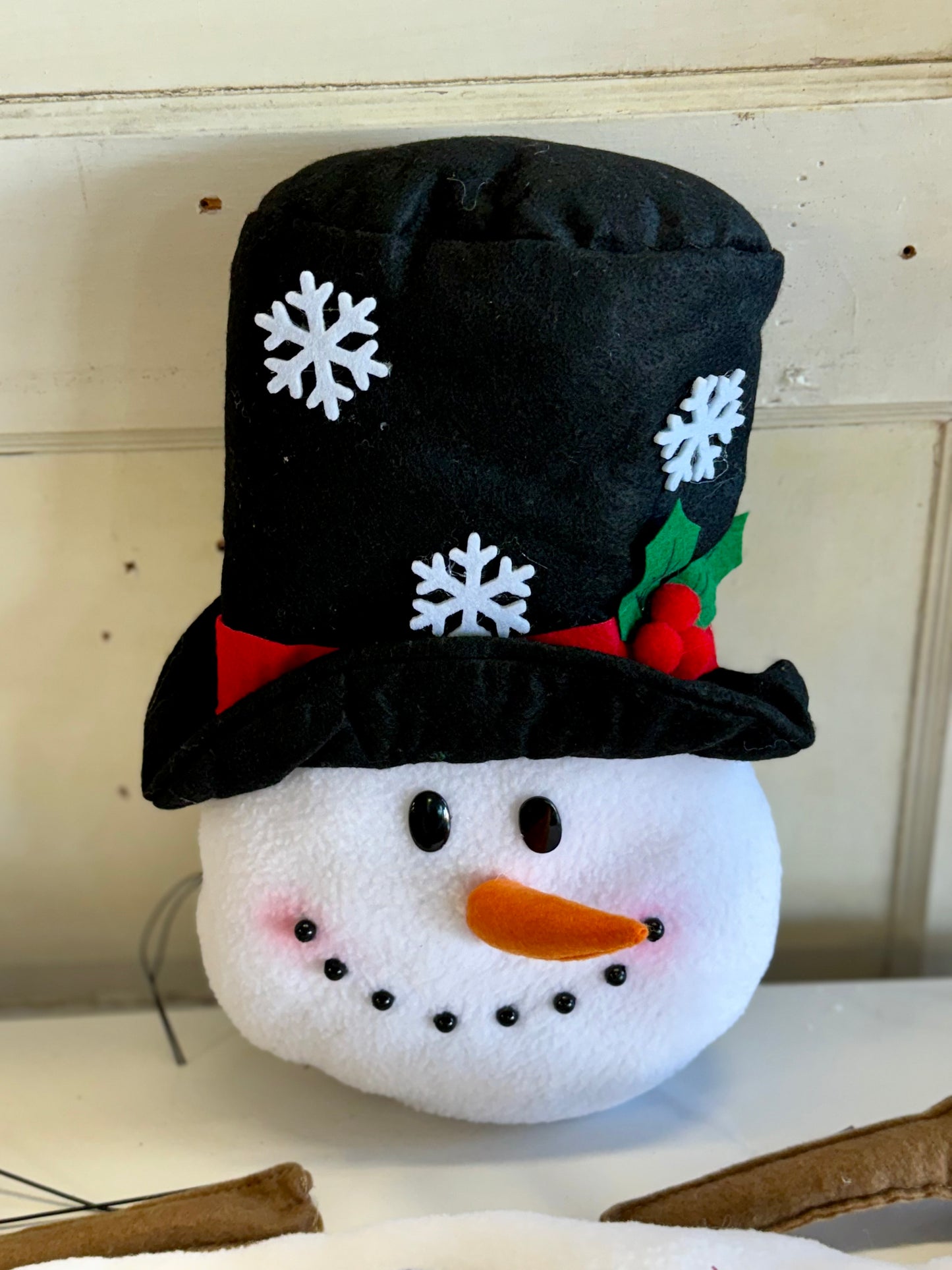 4 Piece Snowman Snowflake Hat Wreath Kit