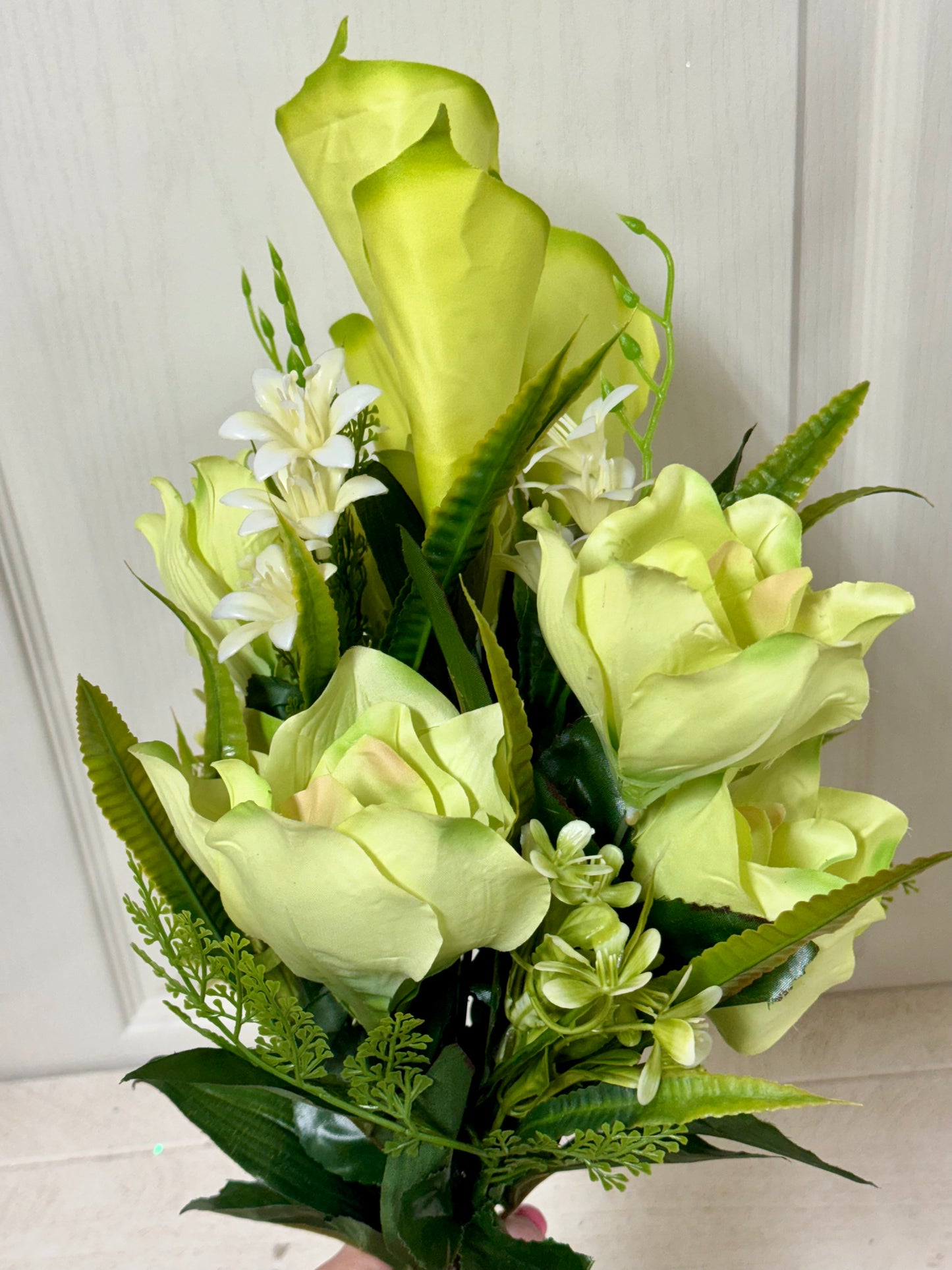 25 Inch Green Magnolia Calla Lily Bush