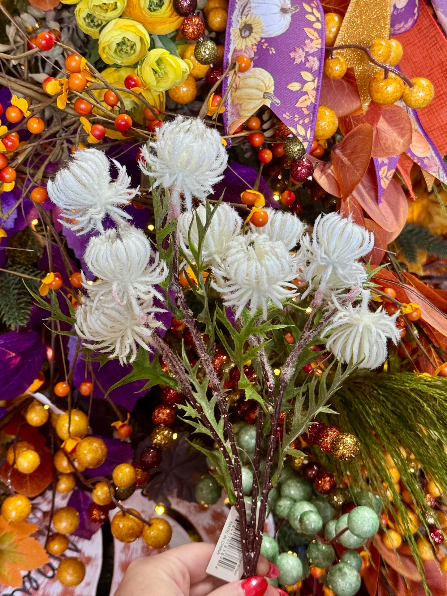 23 Inch Cream Thistle Leaf Spray