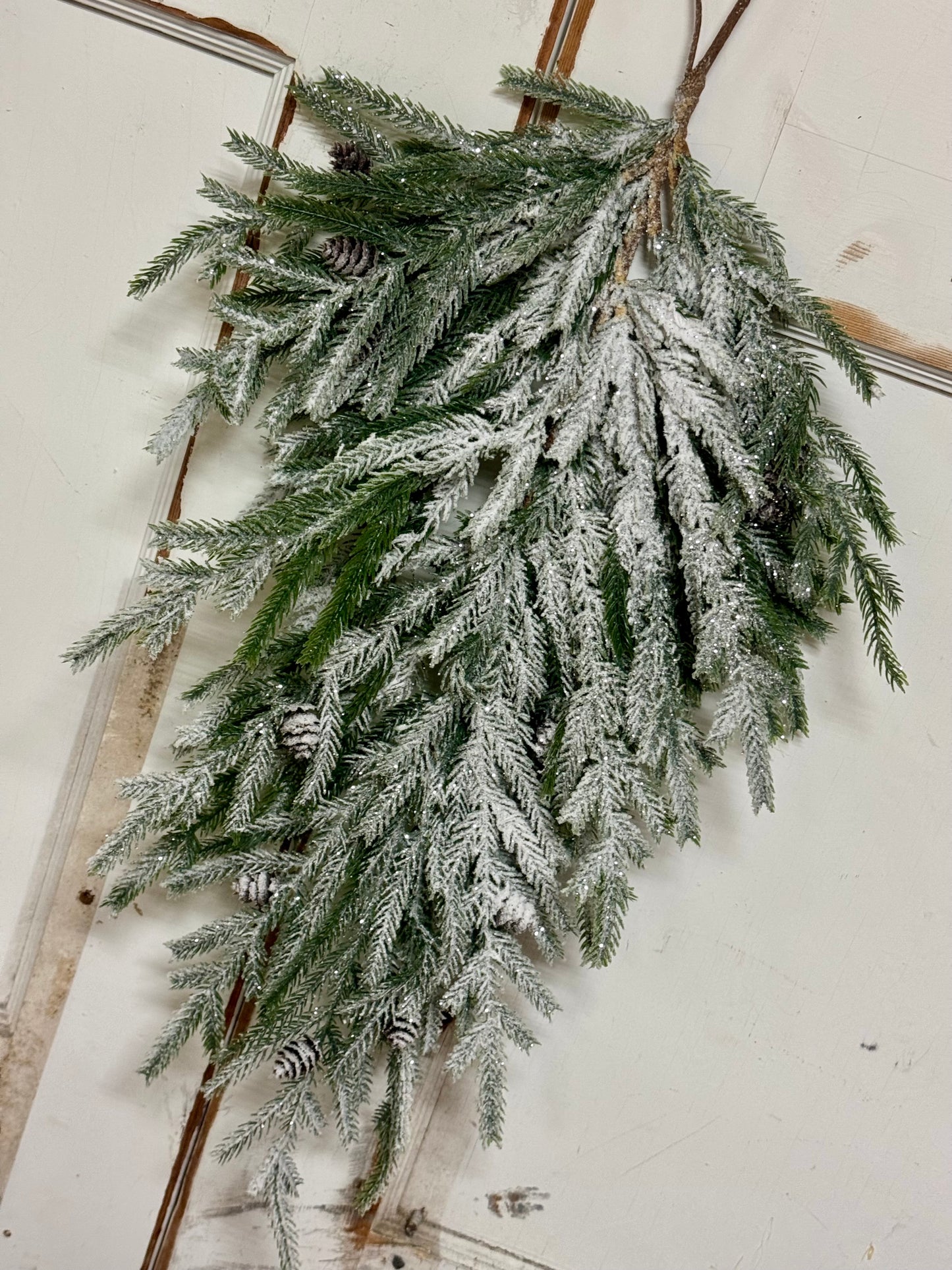 26 Inch Flocked Norfolk With Pinecones Teardrop