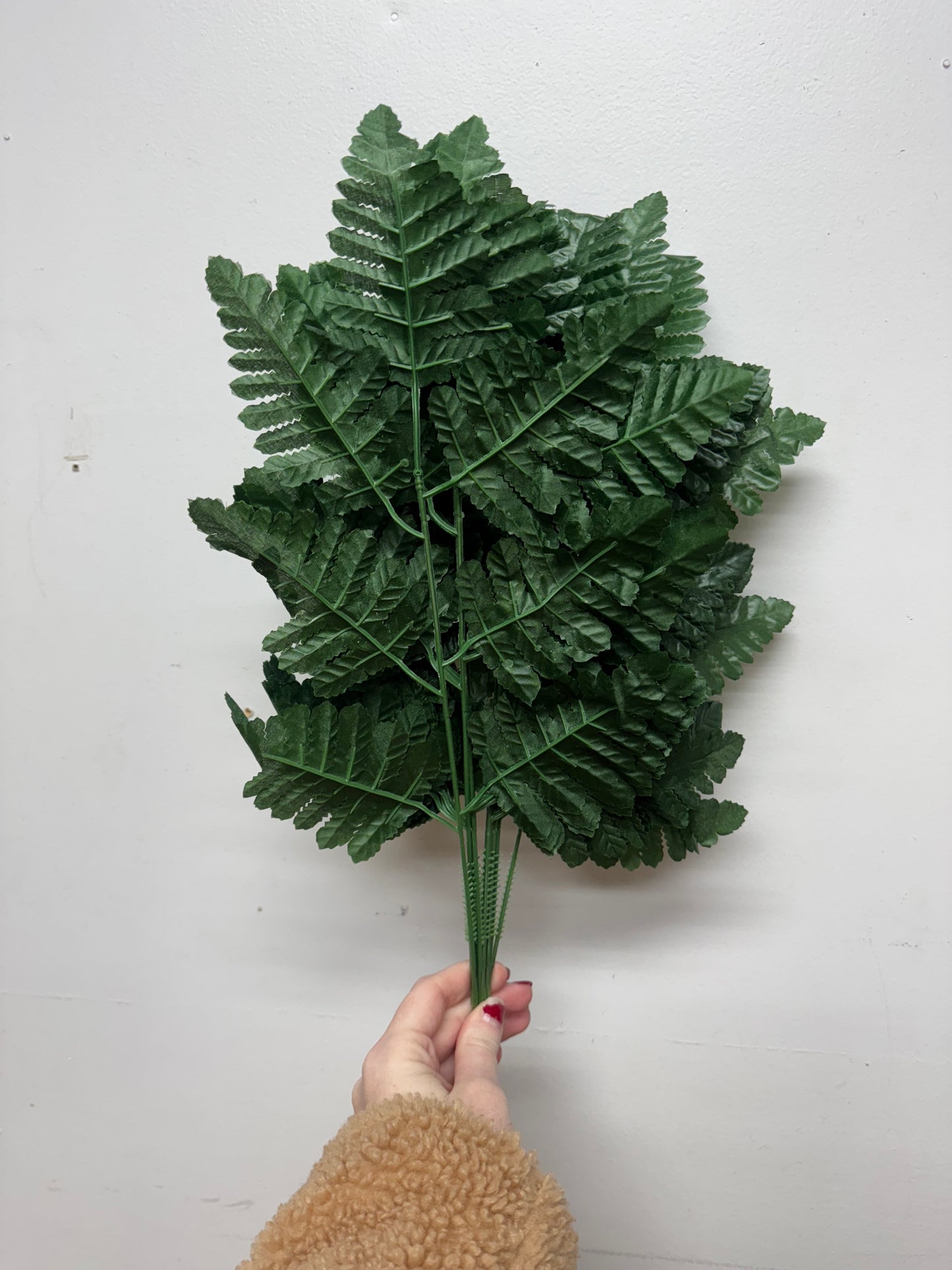 16.5 Inch Dark Green Leather Leaf Bundle