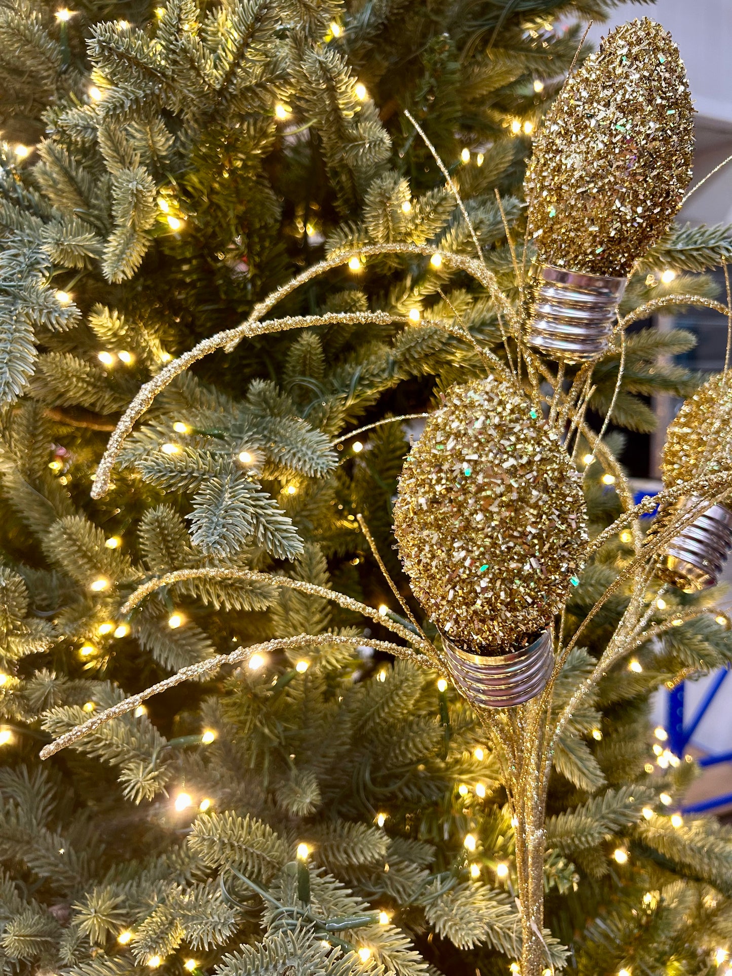 28 Inch Gold Tinsel Bulb Spray