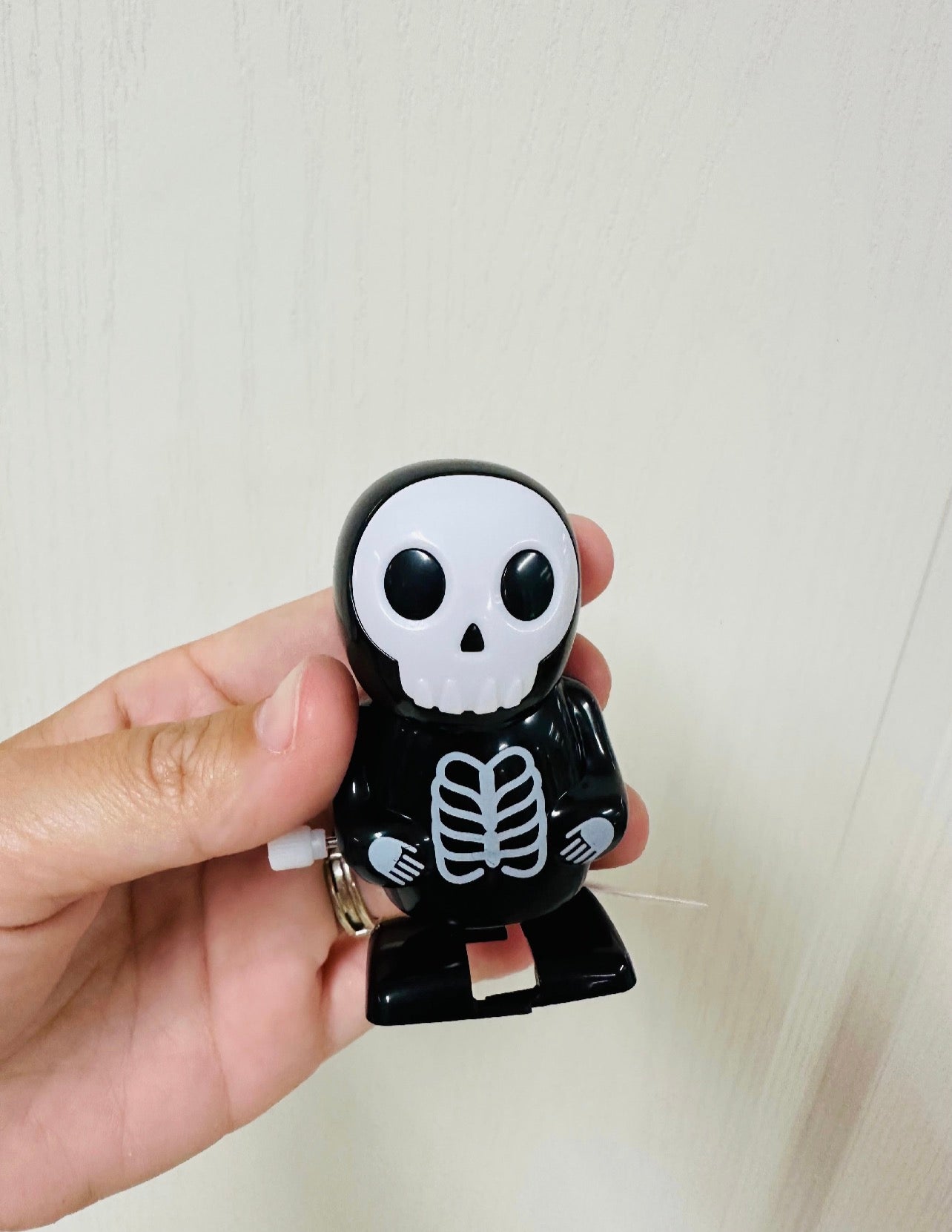 Skeleton Wind-Up Halloween Toy