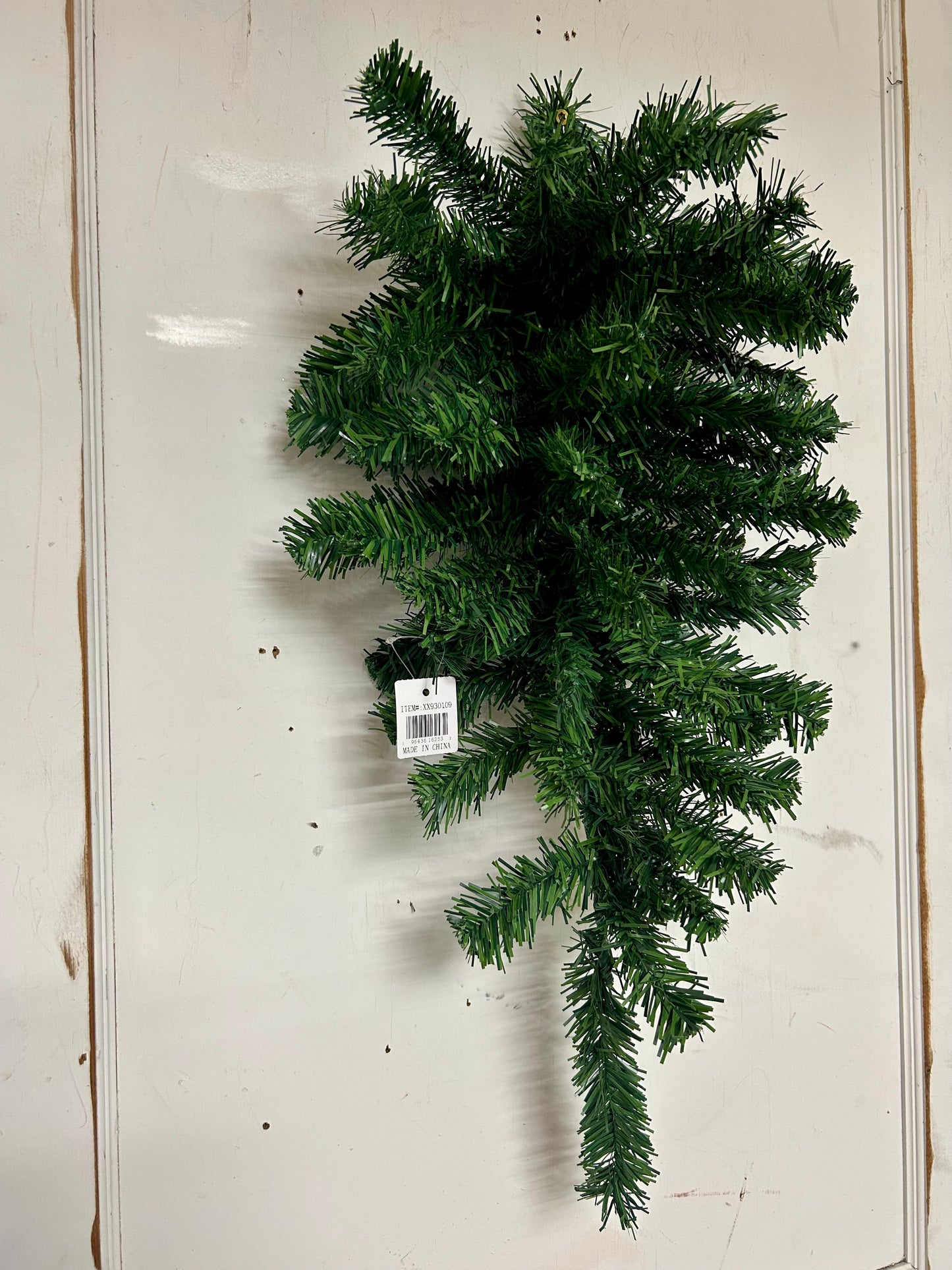 24 Inch Evergreen Teardrop