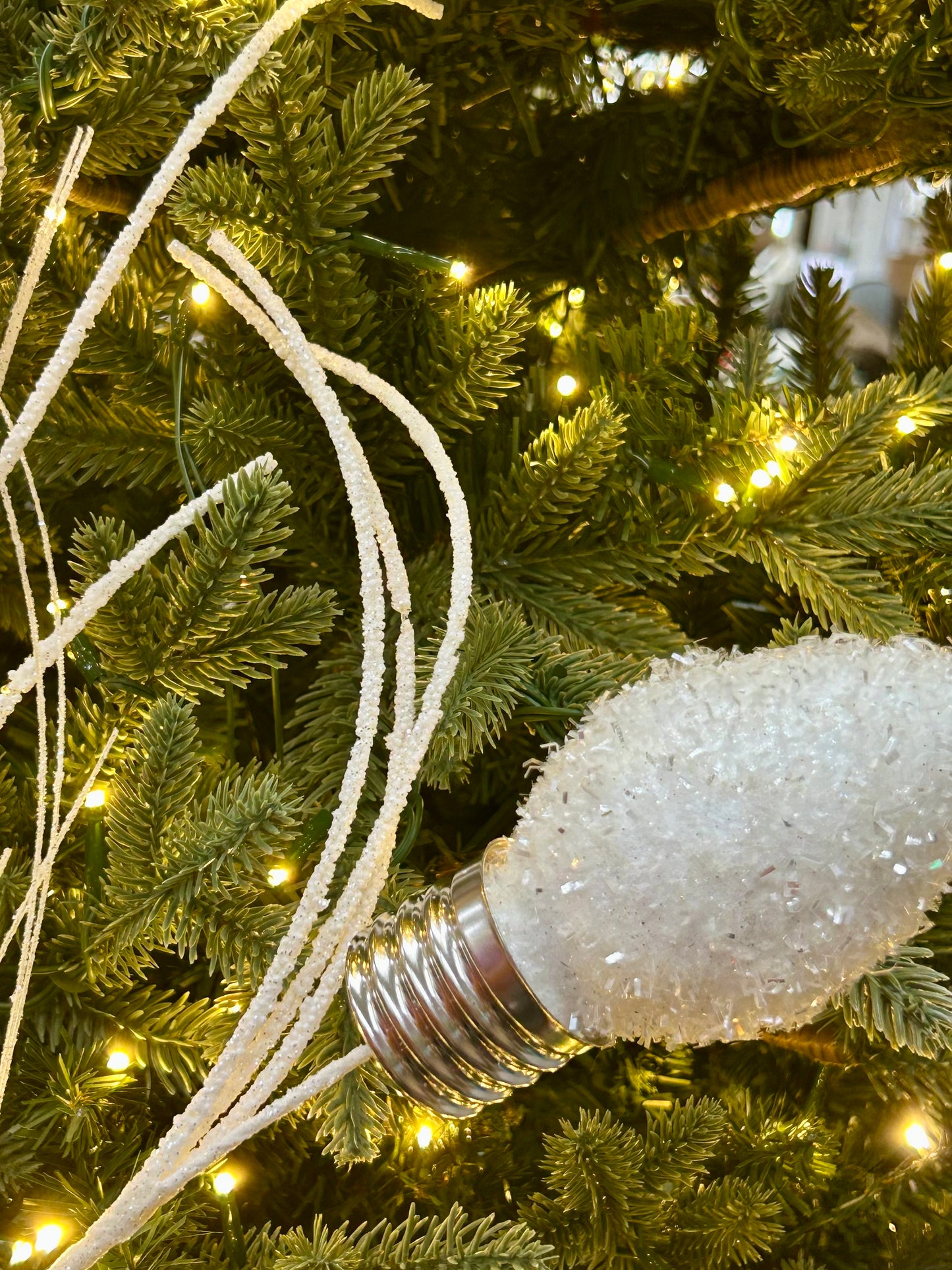28 Inch White Tinsel Bulb Spray