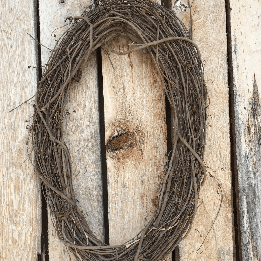 Grapevine 18 Inch Oval Wreath