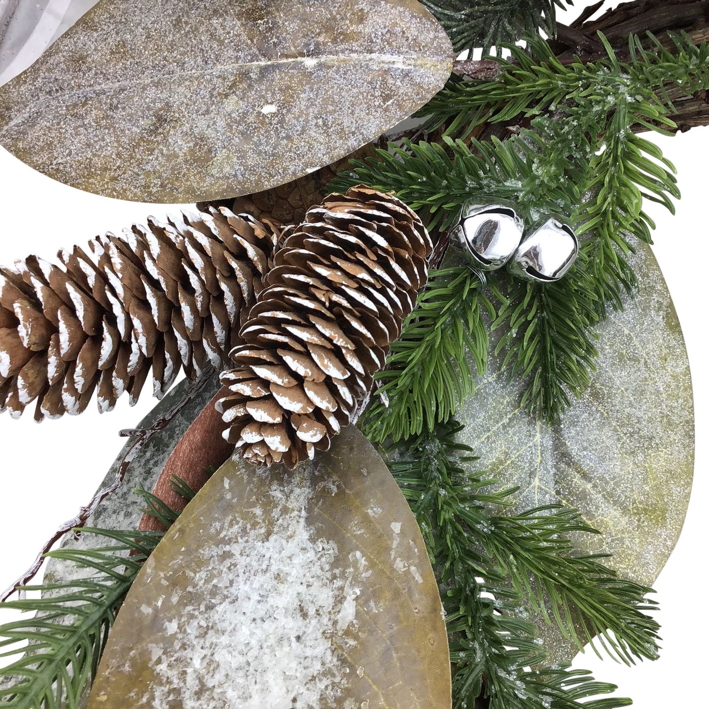 Magnolia Leaf And Pinecone 22 Inch Wreath