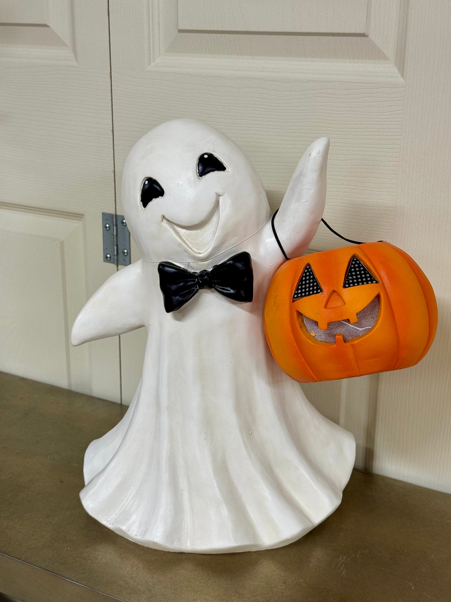 16 Inch Halloween Resin Ghost With Bow Tie And Jack O Lantern