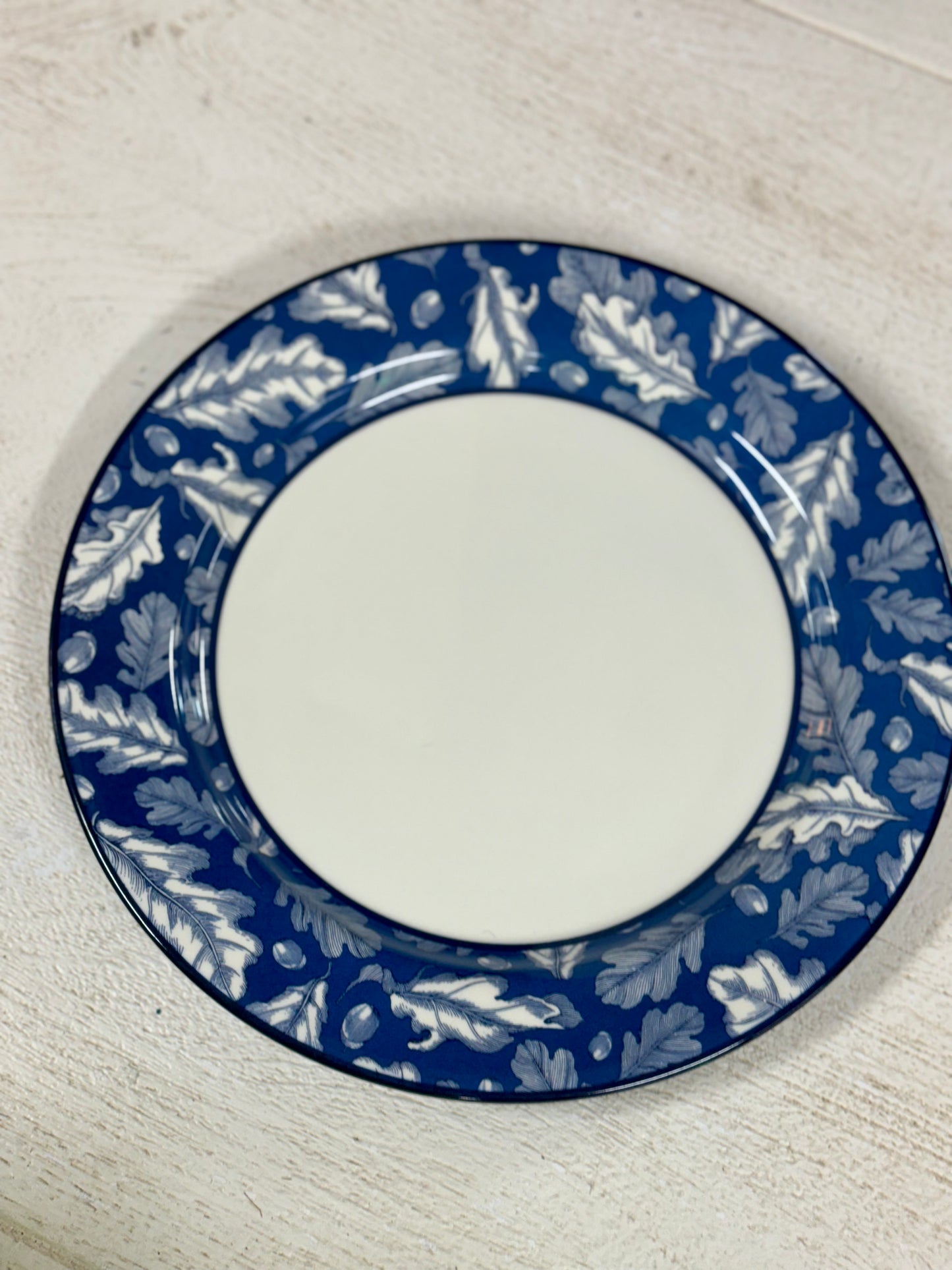 11.5 Inch One Hundred 80 Degrees Blue And Whit Leaf Melamine Plate