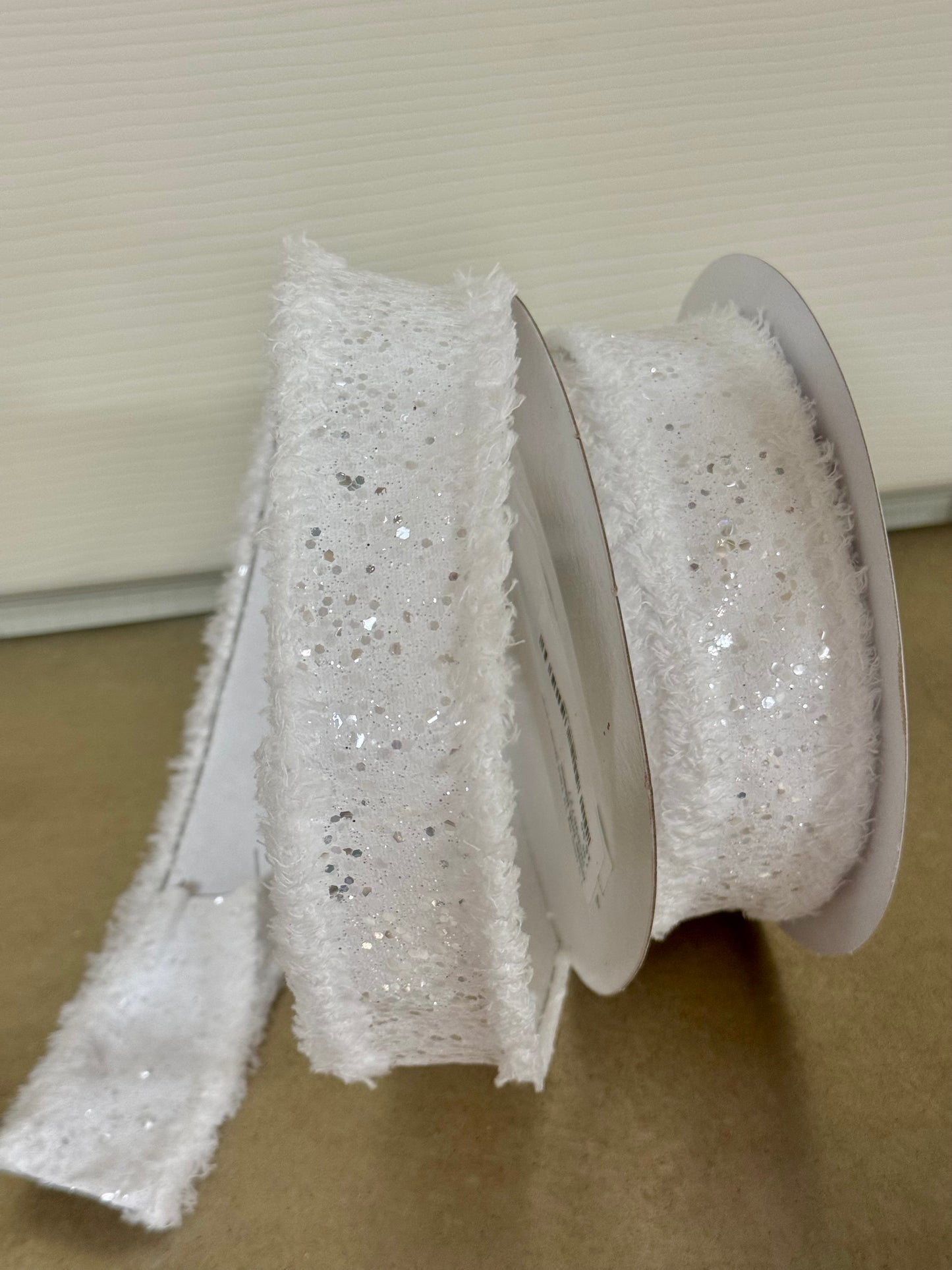 1.5 Inch By 10 Yard White Large Glitter Drift Ribbon
