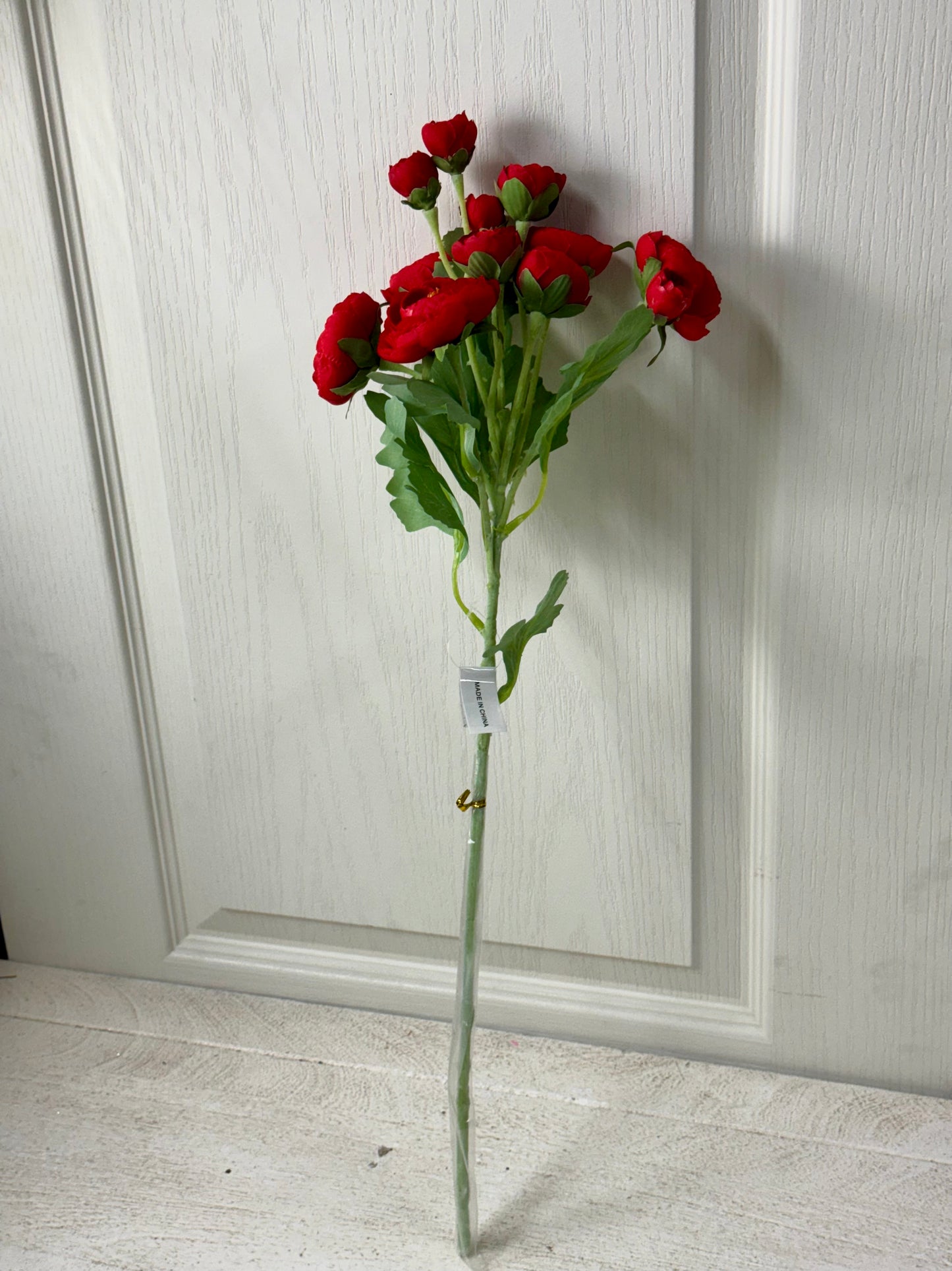 21.5 Inch Red Ranunculus Spray