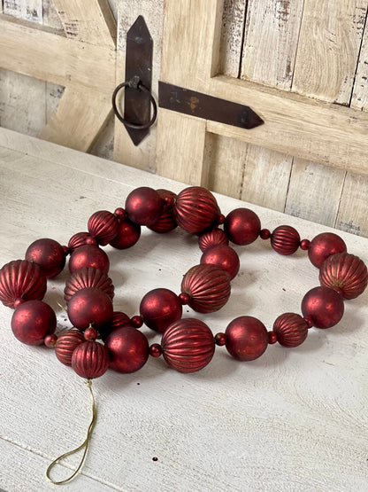6 Foot Antique Wash Red Mixed Ball Garland