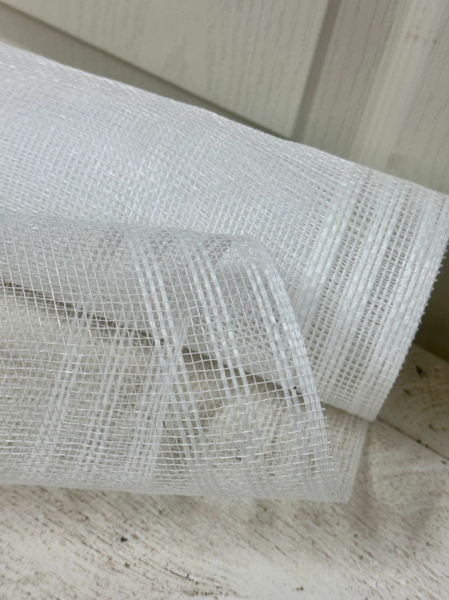 10.25 Inch By 10 Yard White Faux Jute Border Stripe Mesh
