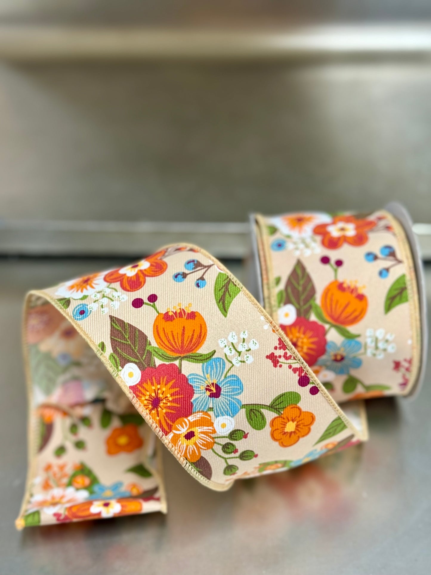 2.5 Inch By 10 Yard Beige And Rust Graphic Floral Ribbon