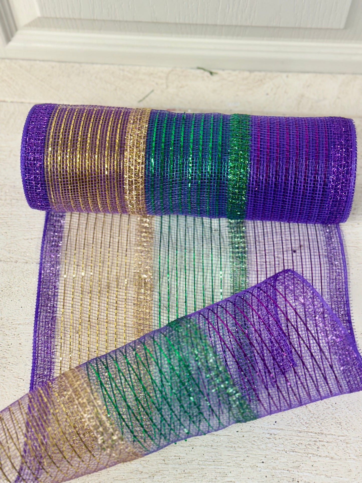 10 Inch By 10 Yards Mardi Gras Plaid Foil Mesh