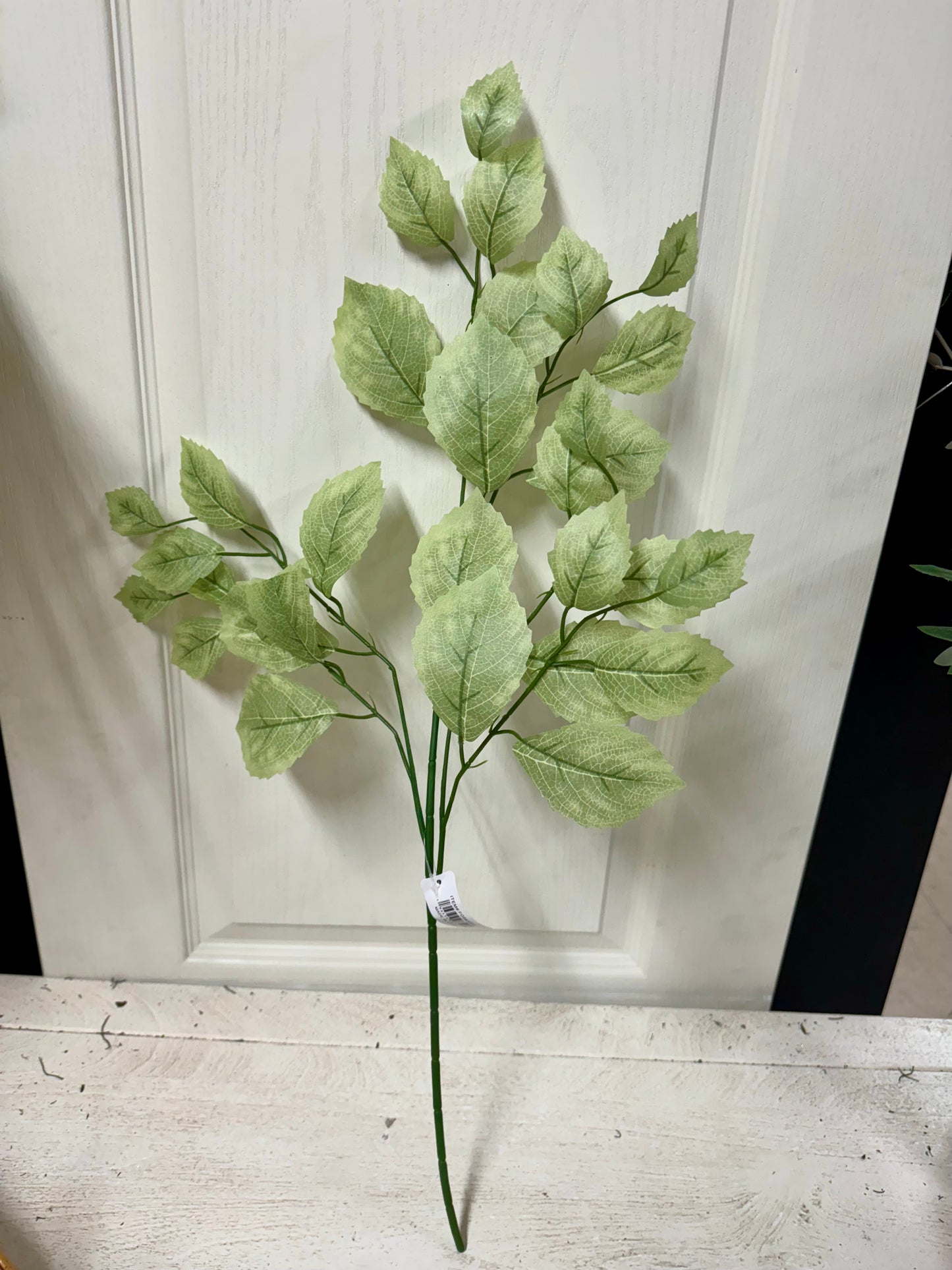 28 Inch Sage Green Rose Leaf Spray