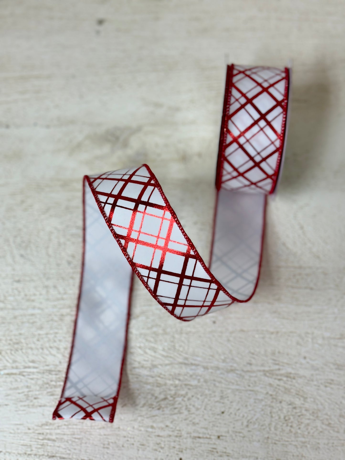 1.5 Inch By 10 Yard Red And White Metallic Diagonal Stripes Ribbon