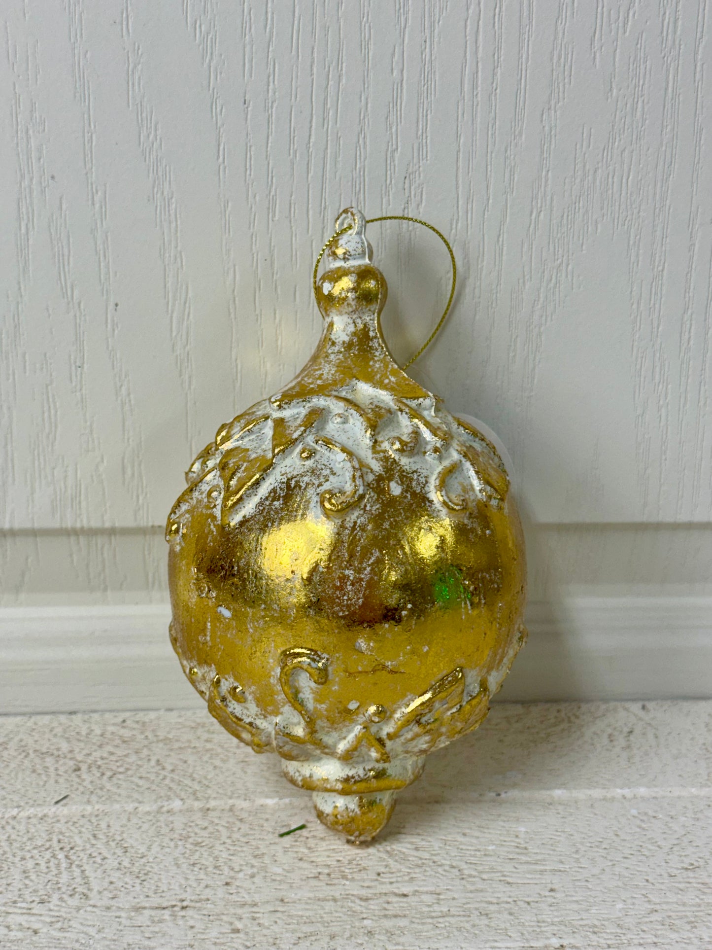7 Inch Gold And Cream Finial Ornament