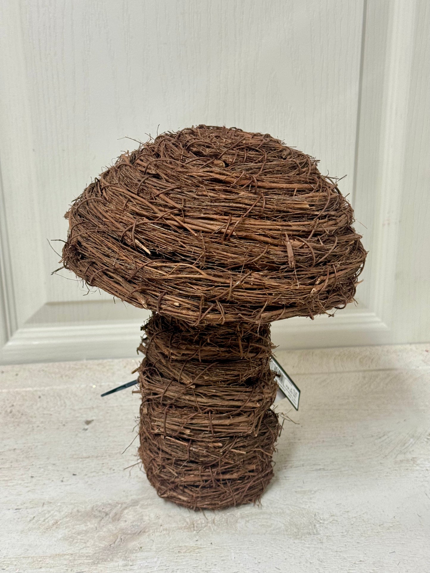 10 Inch Grapevine Standing Mushroom