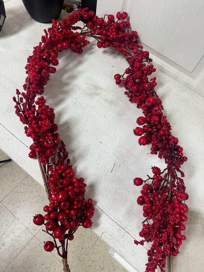 6 Foot Red Berry Garland