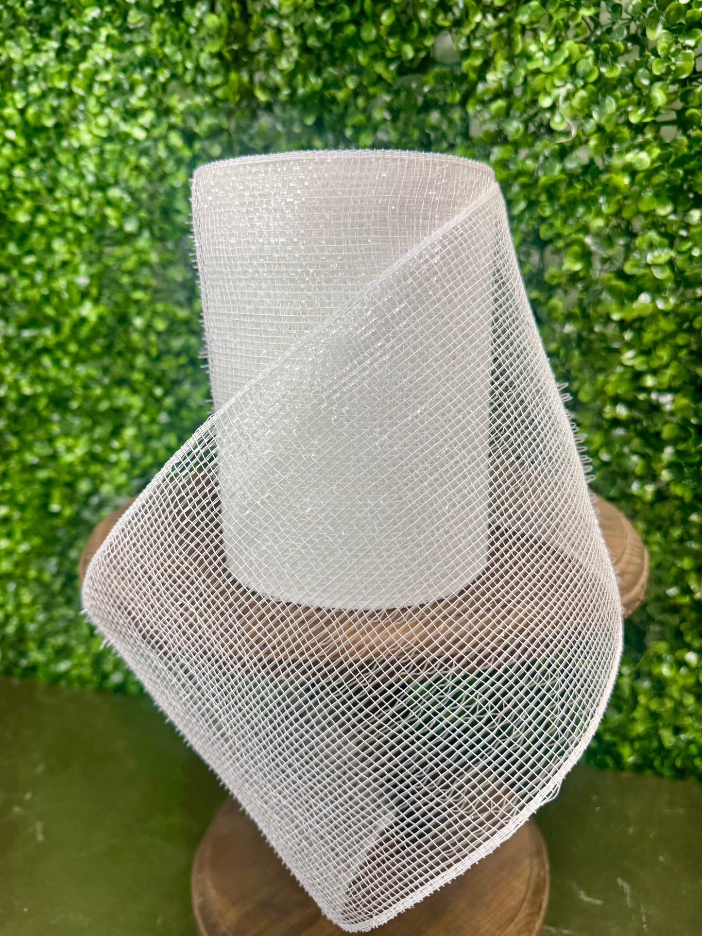 6 Inch by 20 Yard White Glamour Designer Netting