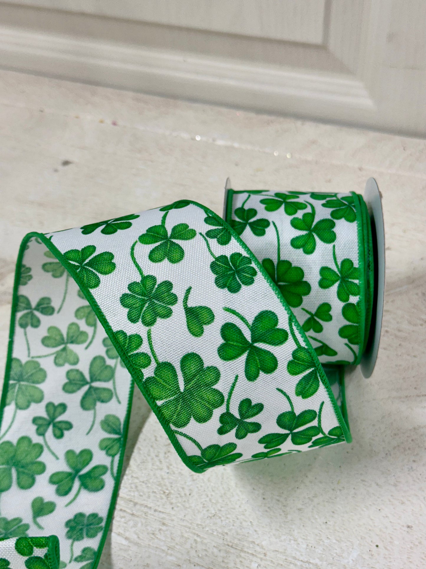 2.5 Inch By 10 Yard Green And White Shamrocks Ribbon