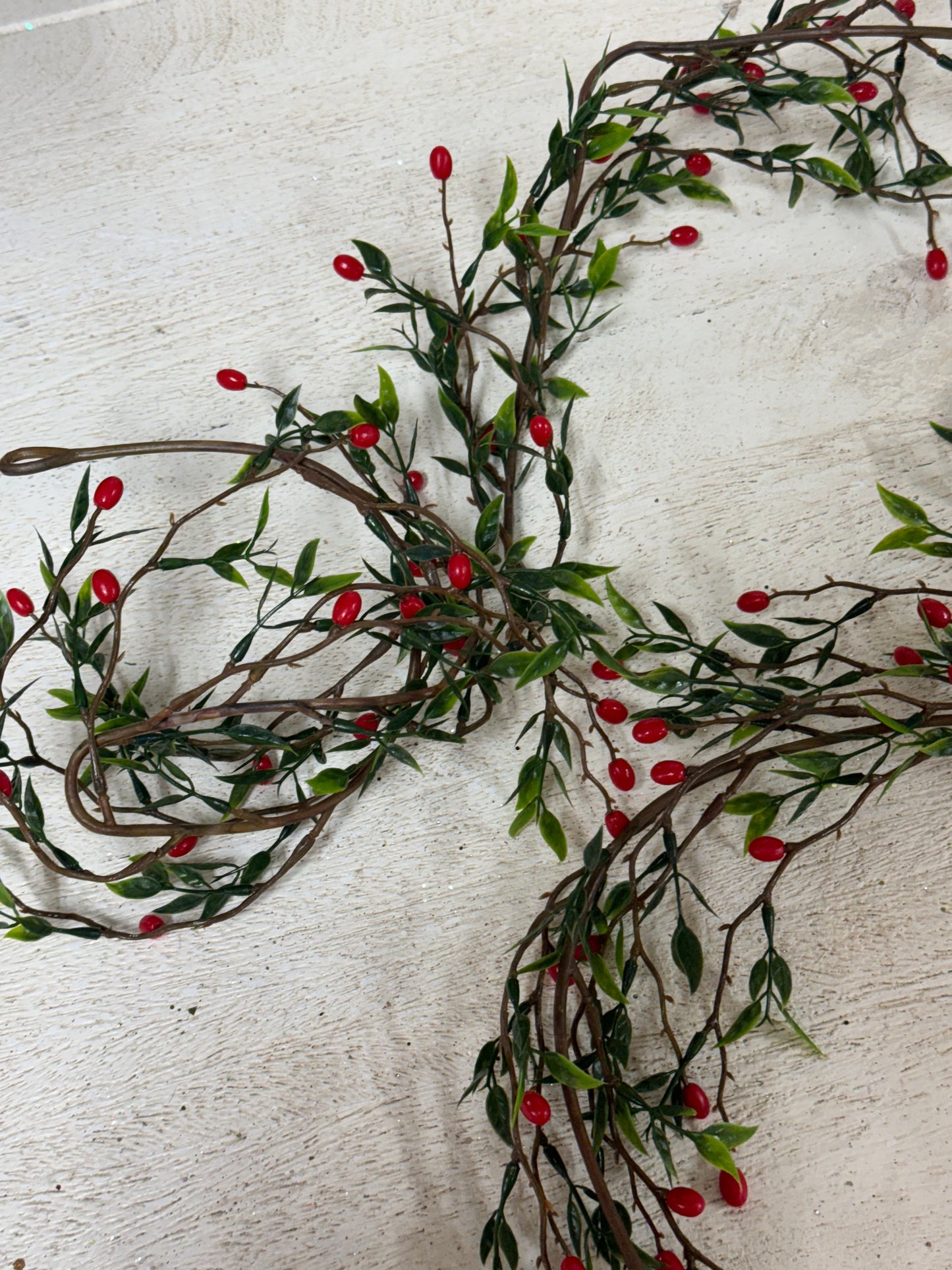 72 Inch Mini Red And Green Leaf Garland