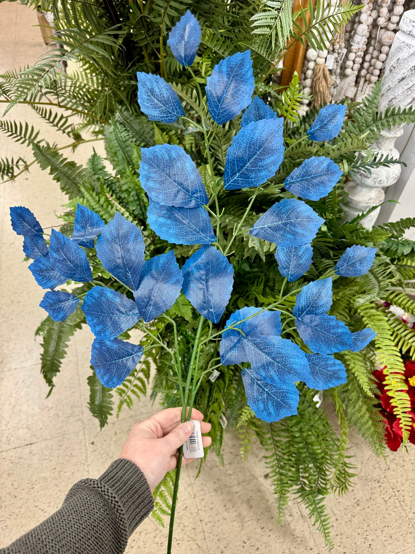 28 Inch Navy Blue Rose Leaf Spray