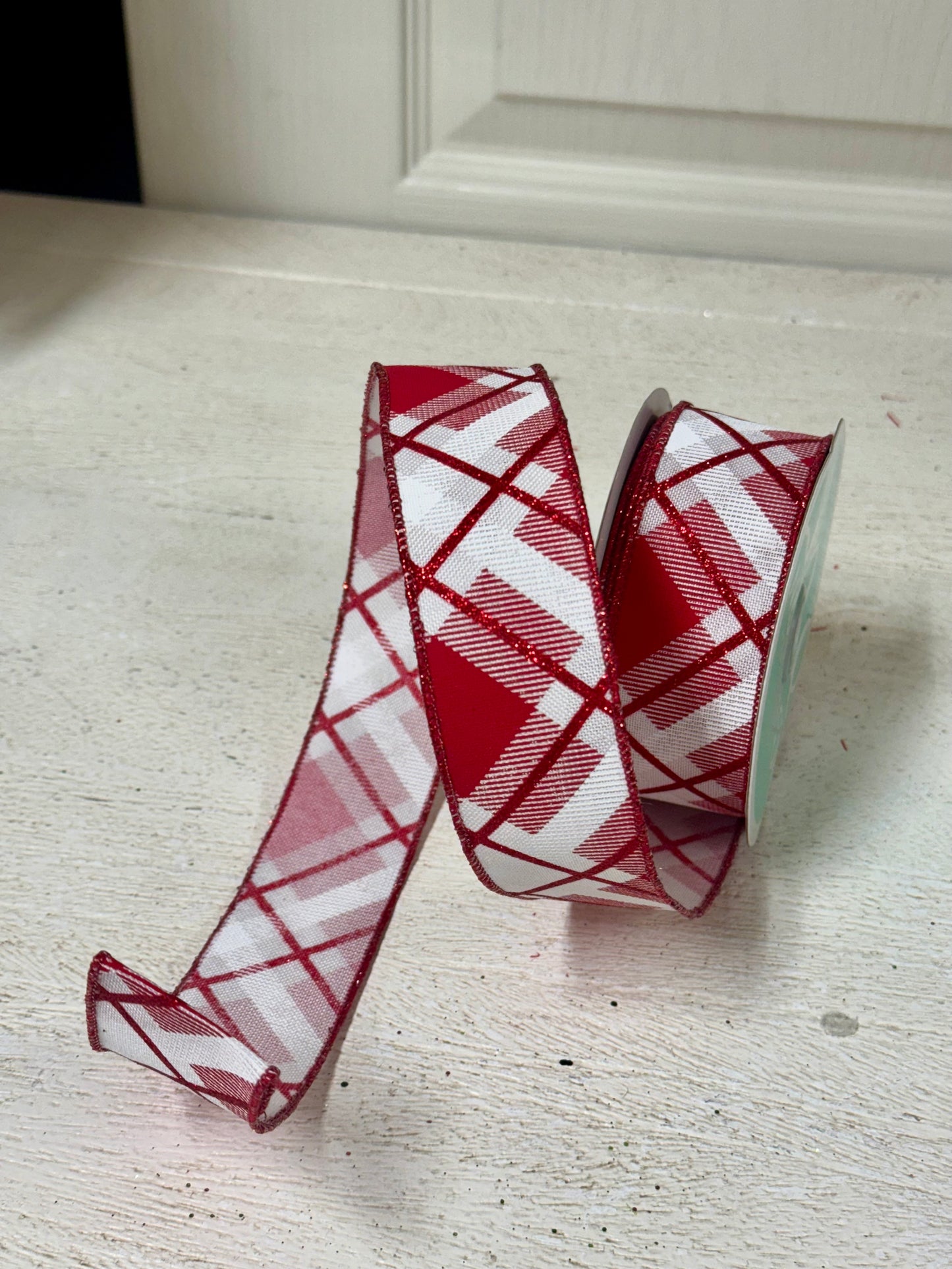 1.5 Inch By 10 Yard Red And White Glitter Plaid Ribbon