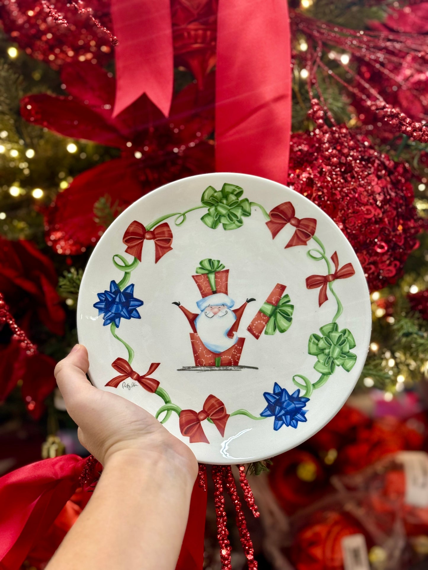 8 Inch Santa Swirls Plate Two Styles