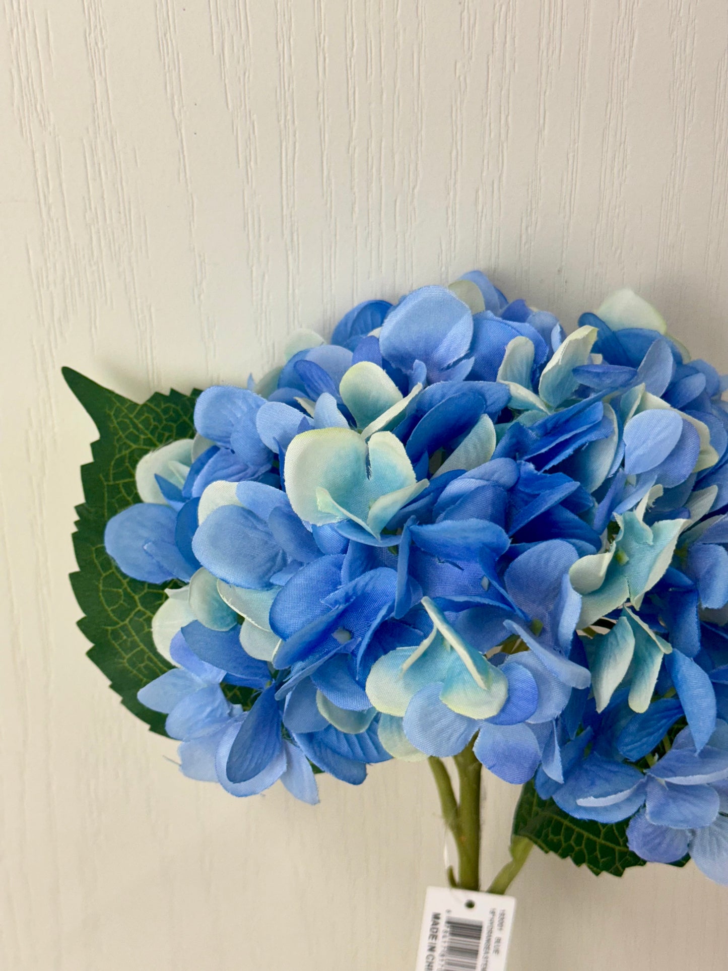 18 Inch Blue Hydrangea Stem