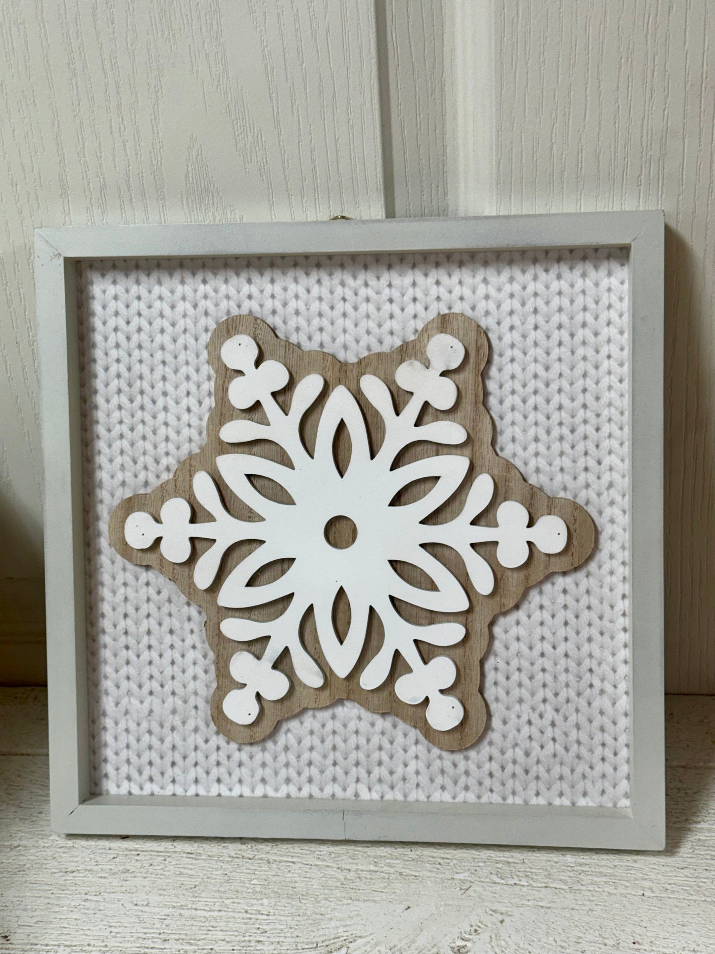 10 Inch Wooden White And Cream Snowflake Sign