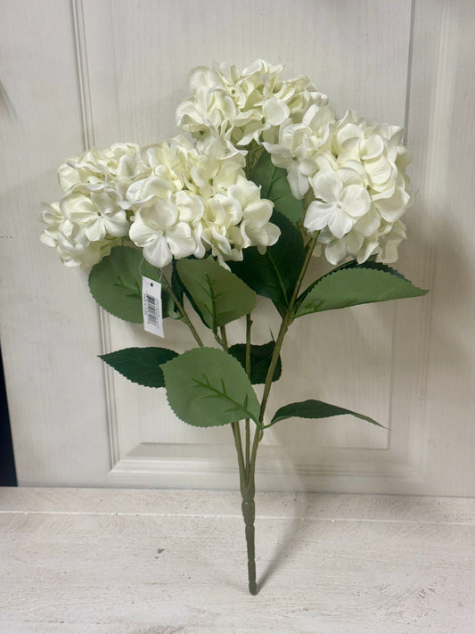 20.5 Inch White Hydrangea Bush