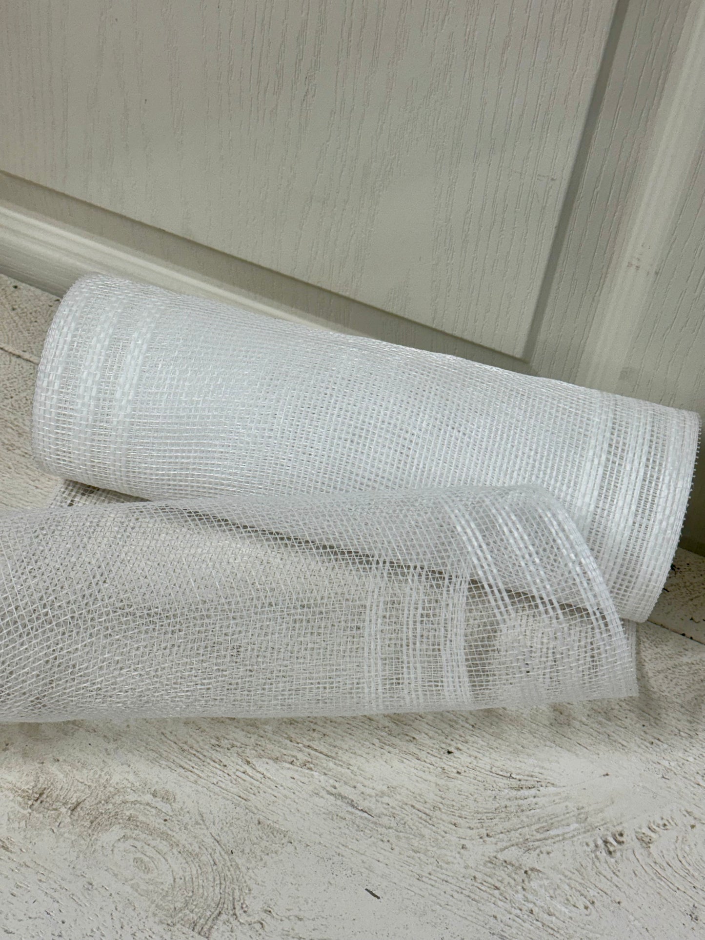 10.25 Inch By 10 Yard White Faux Jute Border Stripe Mesh