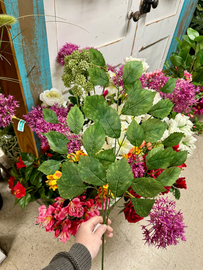 28 Inch Dark Green Rose Leaf Spray