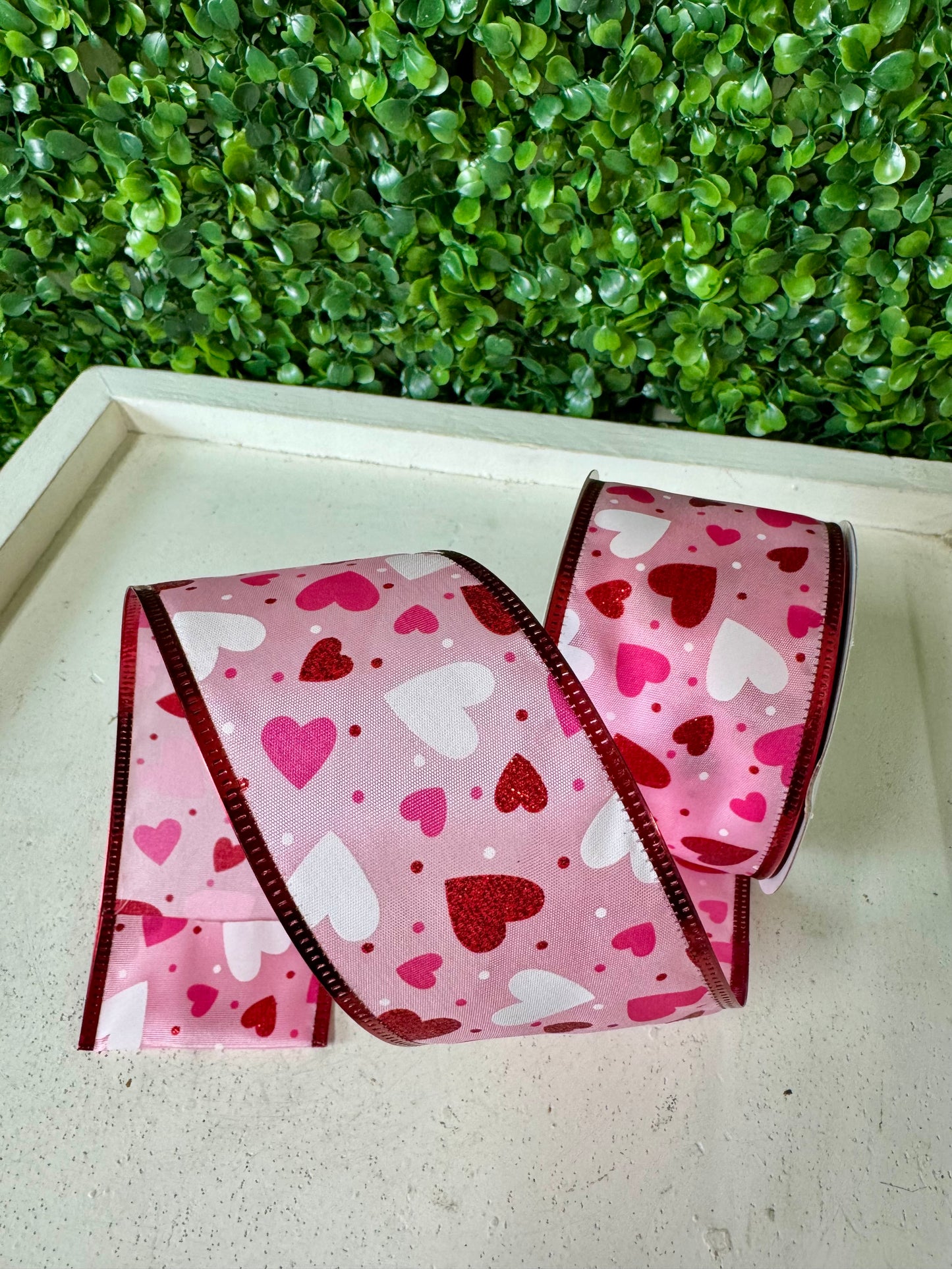 2.5 Inch By 10 Yard Heart Glitter Pink Background Ribbon