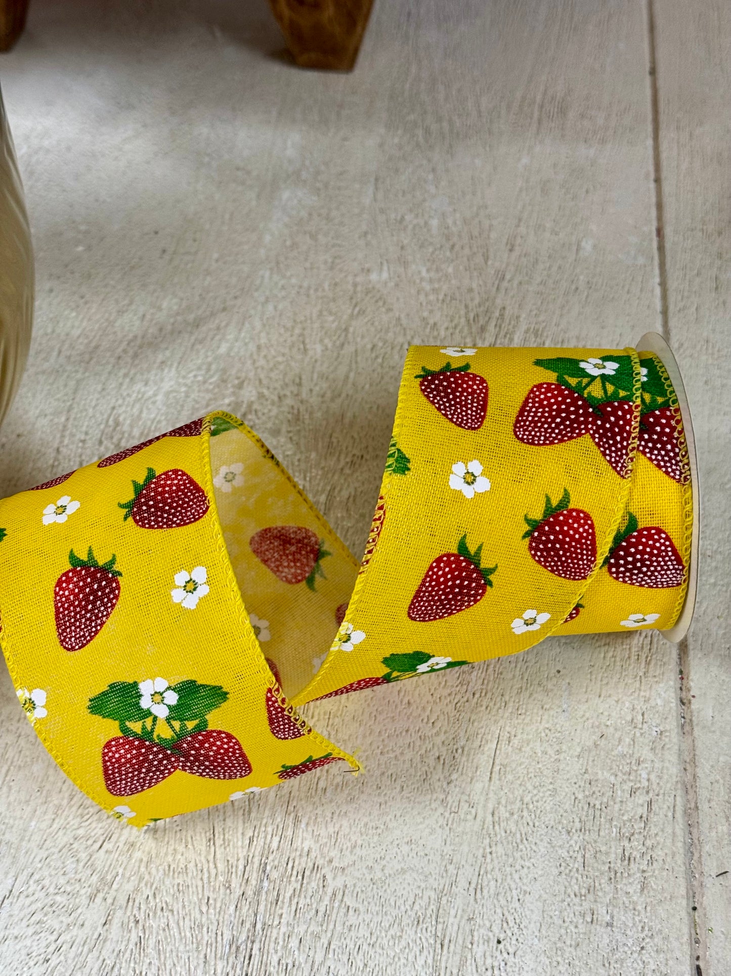 2.5 Inch By 10 Yard Yellow Strawberry Blossom Ribbon