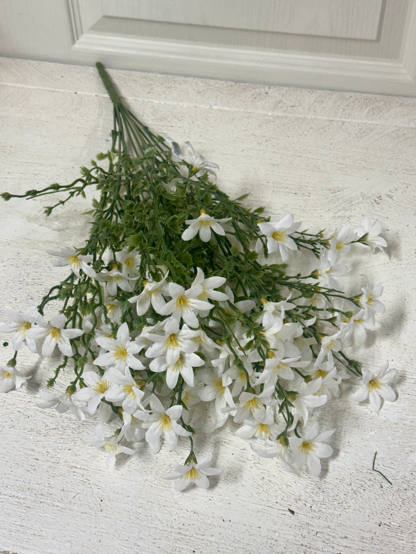 22 Inch White Mini Flower Bush