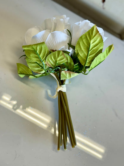 11 Inch White Rose Bud Bundles