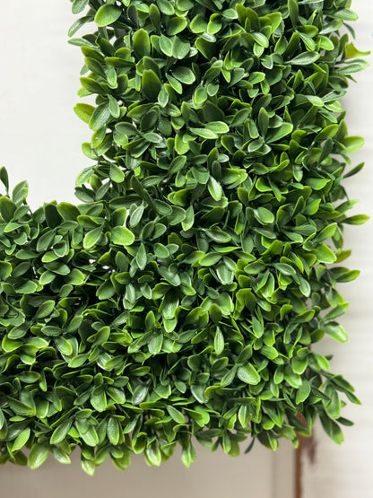 25 Inch Boxwood Square Wreath