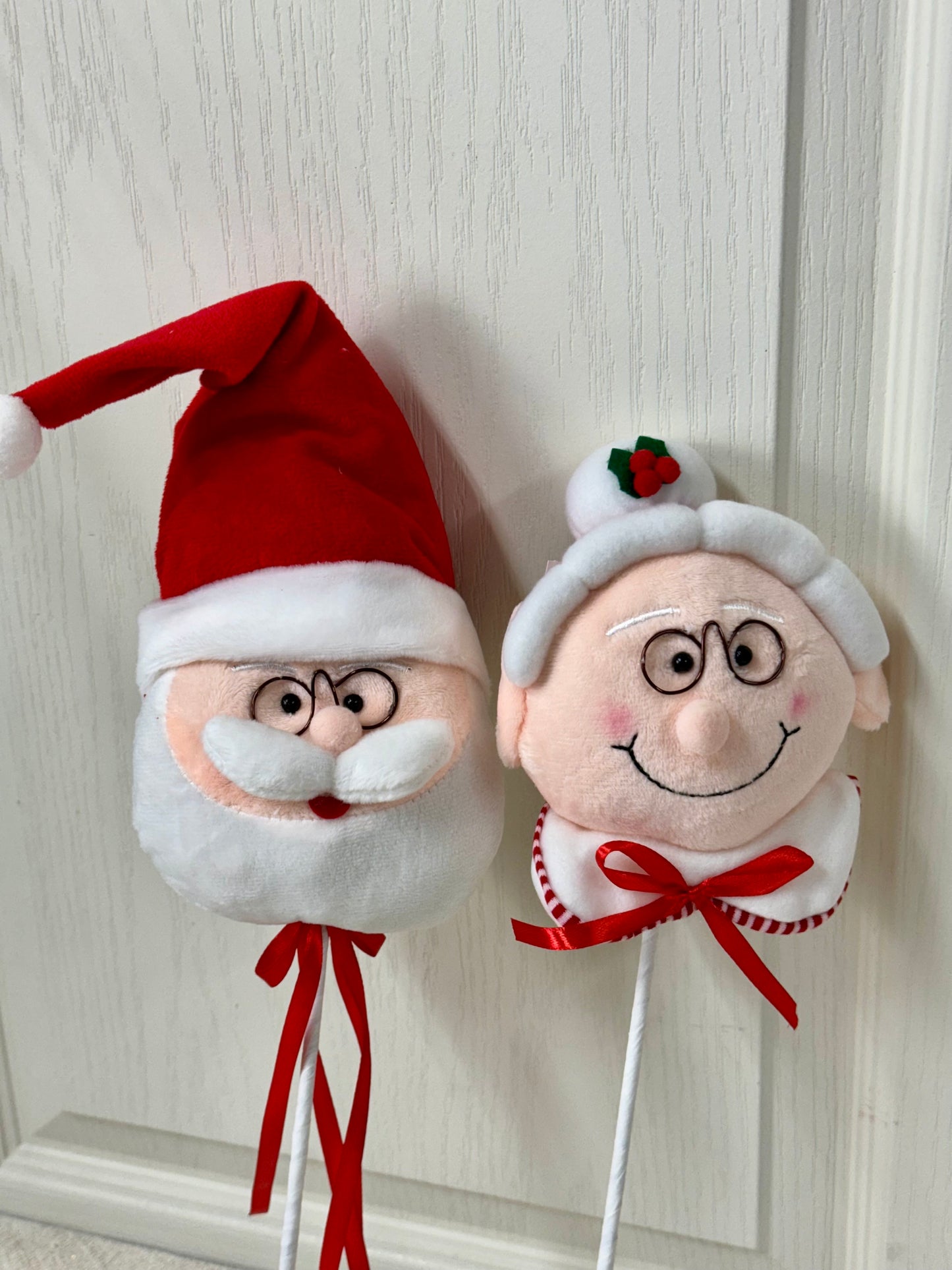 15 Inch Mr. And Mrs. Claus Assorted Pick