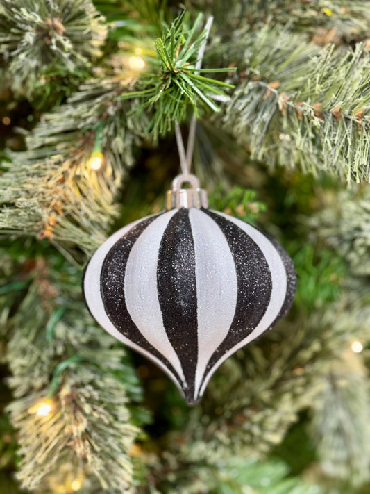 4.75 Inch Black And White Onion Shaped Finial Ornament