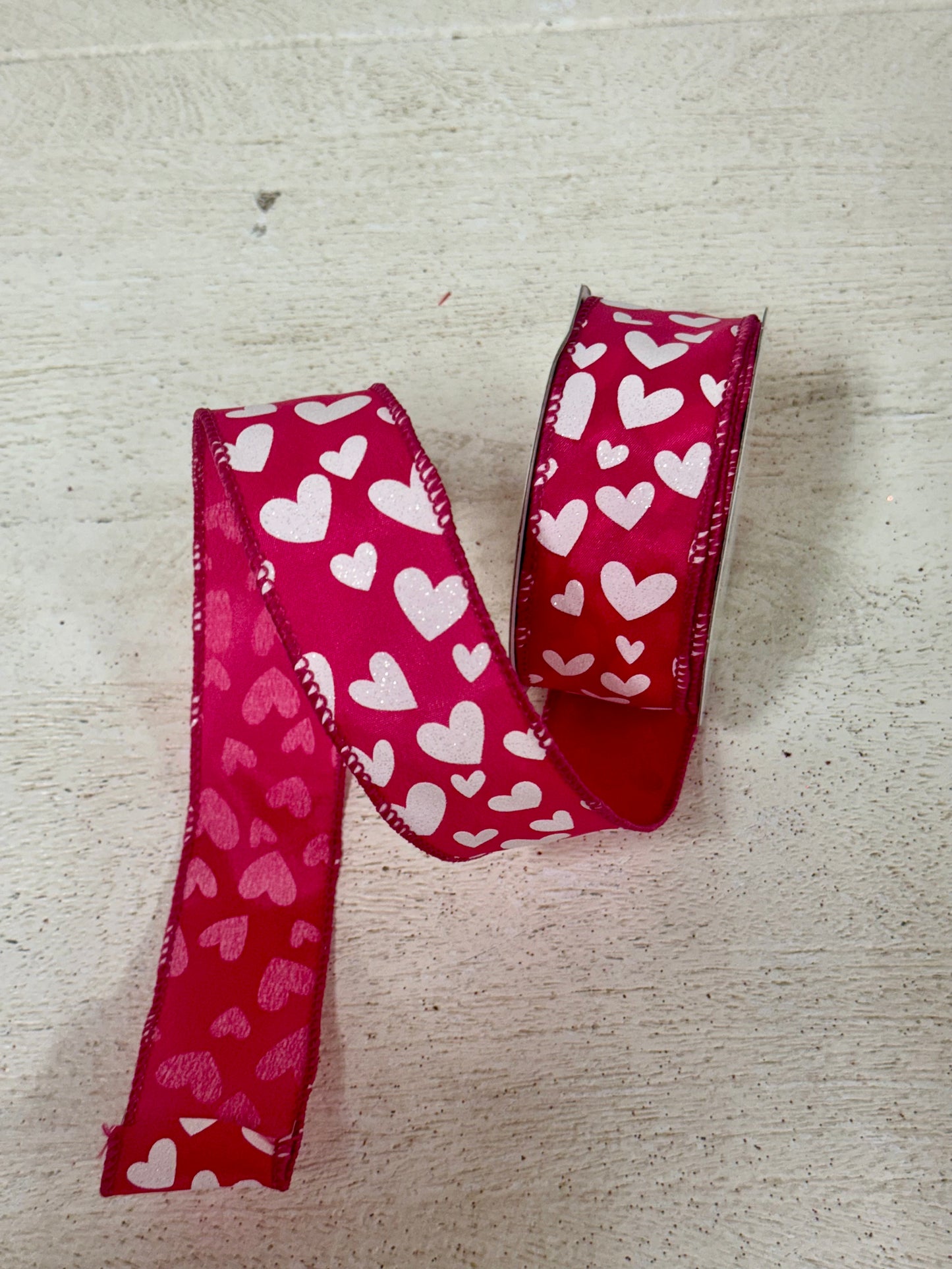 1.5 Inch By 10 Yard Hot Pink And White Heart Ribbon