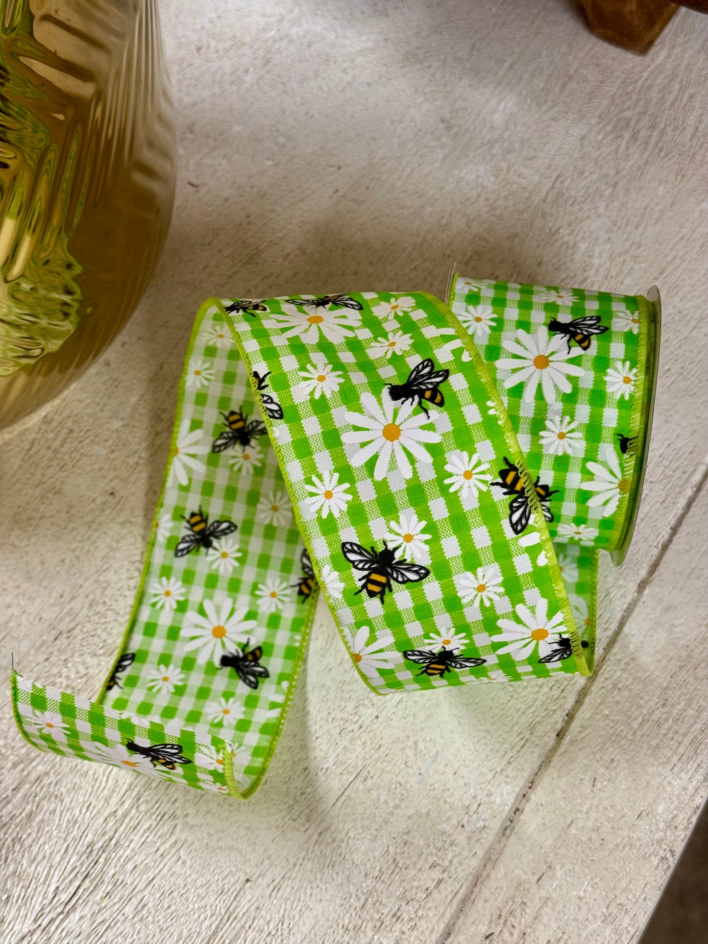 2.5 Inch By 10 Yard Green And White Bees And Daises Gingham Check Ribbon