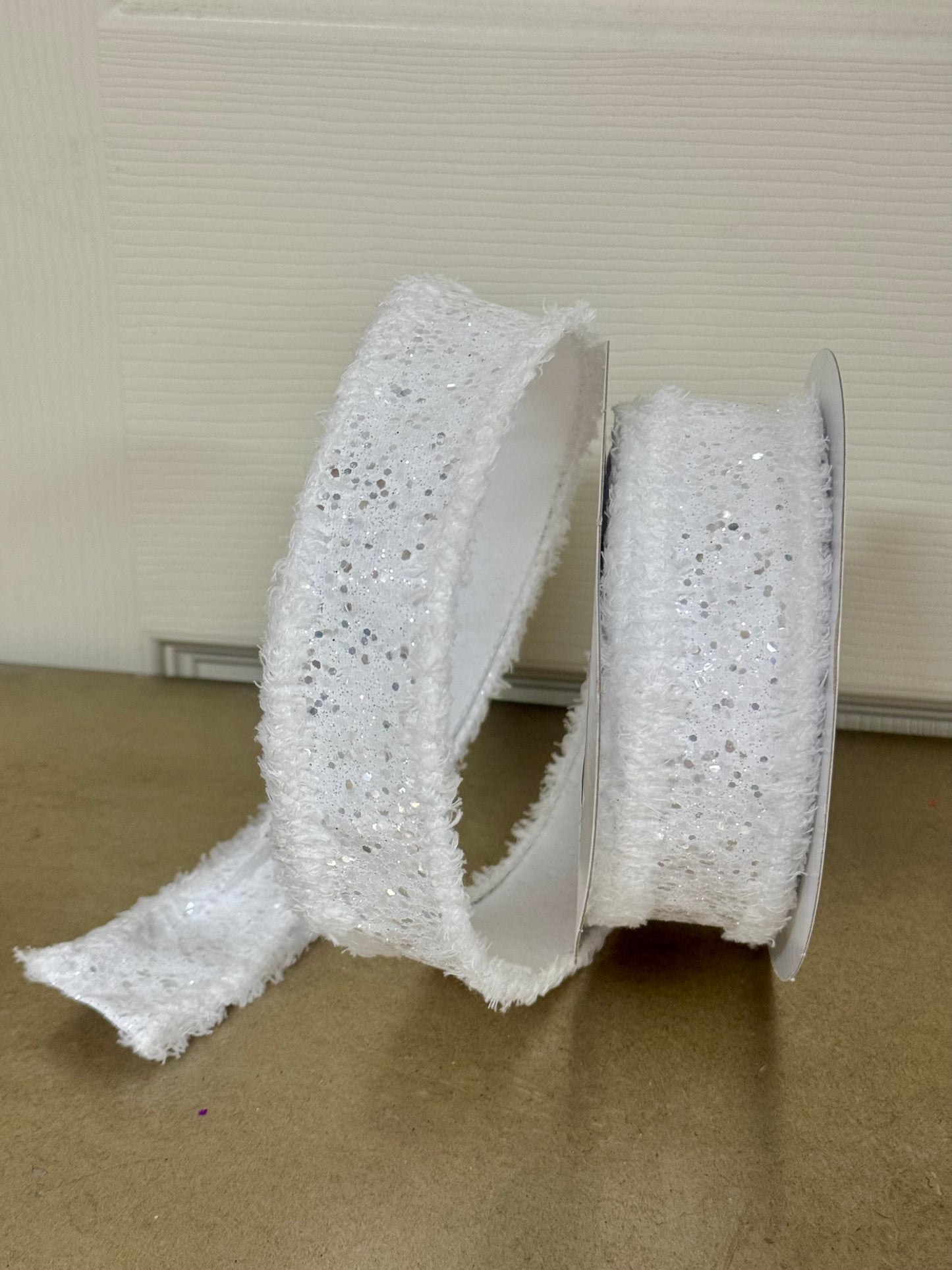 1.5 Inch By 10 Yard White Large Glitter Drift Ribbon